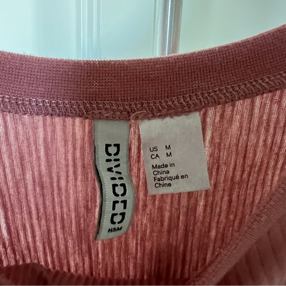 cropped blush tee - fits small - Picture 2 of 3